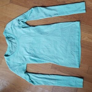 Run Swiftly long sleeve